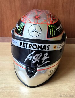 Michael Schumacher originální autogram na helmě 1:2 - 6