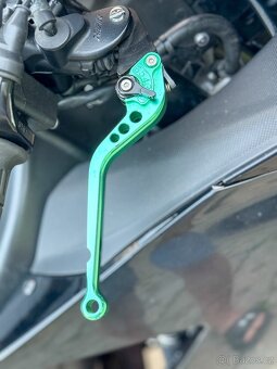 Kawasaki ninja zx6r 2008 - 6