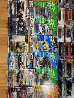 1:64 Sbírka autíček , nabídněte - 6