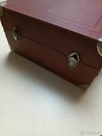 KUFŘÍKOVÝ GRAMOFON NA KLIKU - 6