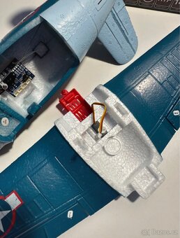 AMEWI RC LETADLO CORSAIR F4U 3 KANÁLY 6G GYRO, RTF SADA - 6