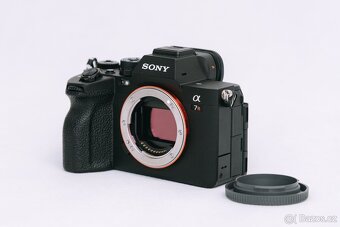Sony A7R V telo - 6