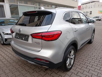 MG EHS PHEV Luxury 1.5 190kW AUT. 78tkm Panorama Virtual - 6