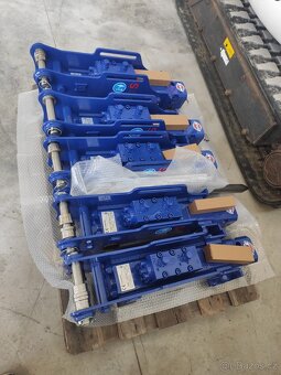 Nove buraci kladivo na minibagr. 1,2-2,2t - 6