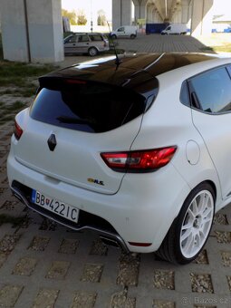 Renault Clio 4 RS Trophy 2015 - 6