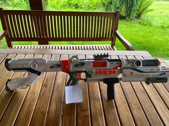 ZBRANĚ NERF - 6
