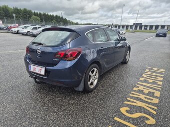 Opel Astra - 6