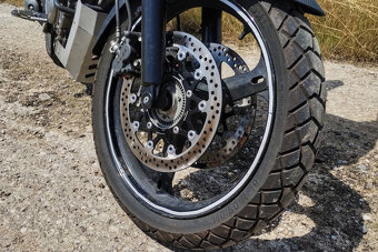 Suzuki DL650A V-Strom 2012 - 6