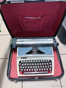 Psací stroj Erika 41 (NDR) – plně funkční, ve výborném stavu - 6