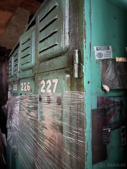 Dílenské šatní skříně industriální - 6