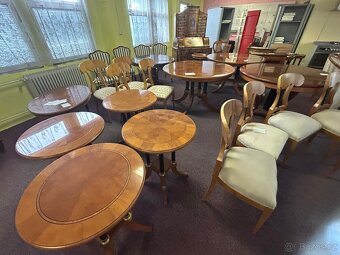 Starožitný nábytek - 6