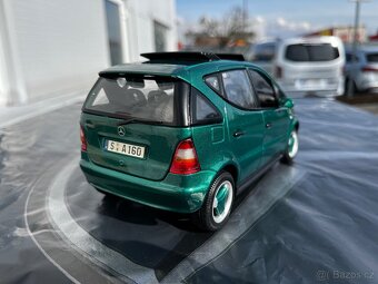 Model Mercedes Benz A 160 1:18 - 6