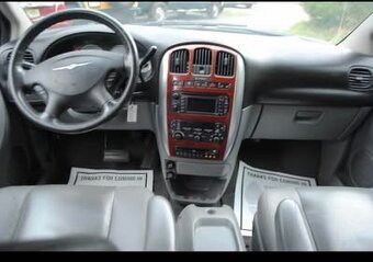 Chrysler Town Country Limited - 6