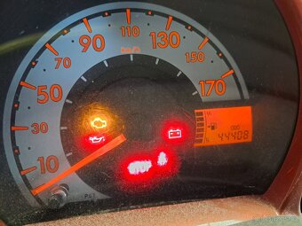 TOYOTA AYGO 1,0i, benzín, 5-ti dveřový, Facelift - 6