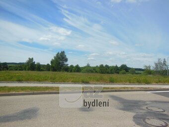 Stavební parcela s přístupem z obecní komunikace, na skvělém - 6