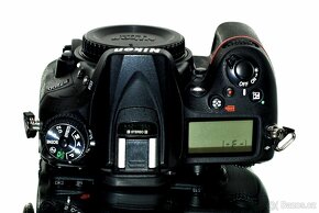 Nikon D7200 18 tis expozic TOP STAV - 6