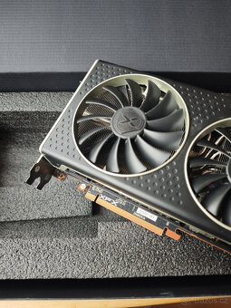 XFX AMD Radeon RX 6950 XT - 6