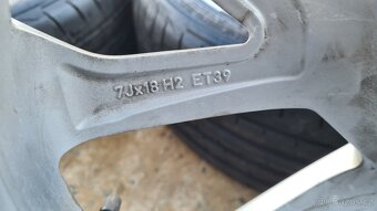 Škoda Scala Kamiq letní alu VEGA 205/45-18 90% - 6