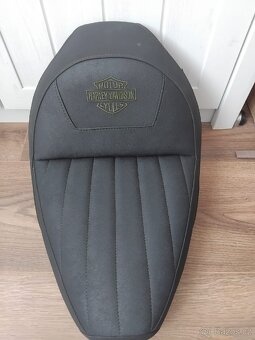 Sedačky na Harley Davidson - 6