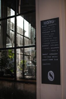 PŘENECHÁNÍ ZAVEDENÉ A PLNĚ VYBAVENÉ KAVÁRNY – DĚČÍN - 6