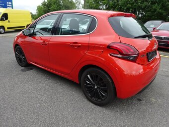 PEUGEOT 208 1,2 PURETECH,GARANCE KM - 6