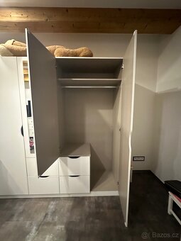 Skříň bílá - 6