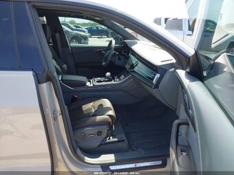 AUDI Q8 - 6