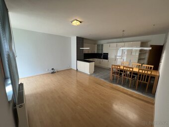 Pronájem bytu 3+kk 84m2; s terasou 100m2, Vladycká, Praha - - 6