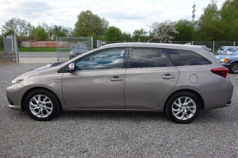 Toyota Auris HYBRID 1.8 73kW 2015 - 6