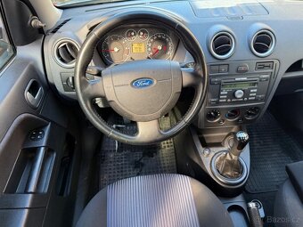 Ford Fusion 1,6i - 6