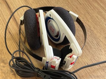 Sluchátka KOSS Porta Pro White – limitovaná edice - 6