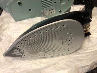 Bezdrátová napařovací žehlička Tefal fv6670e0 nová - 6