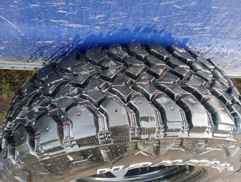 Prodám Hankook DynaPro MT LT 235/75/15 - 6
