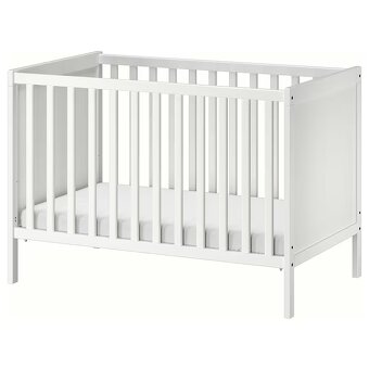 Dětská postýlka SUNDVIK IKEA, matrace, prostěradlo, chránič - 6