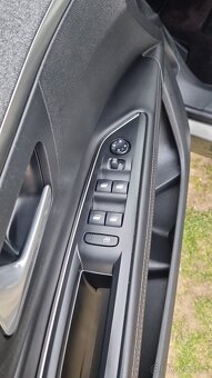 Peugeot 5008 1,2 Allure+, šíbr, 117000km - 6
