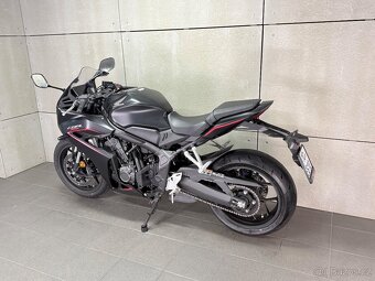 Honda CBR 650 R ABS 2025 - ČR / 1. MAJ / JEN 3284 KM / TOP - 6