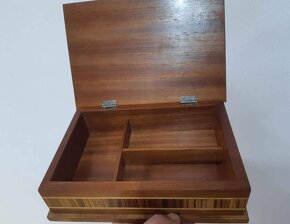 vykládaná skříńka - 6