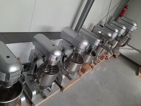 Kuchyňský robot 30 L šlehač hnětač těsta profi - 6