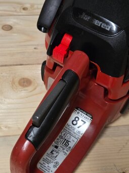 Jonsered CS2250S motorova pila top stav - 6