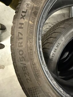 prodám zimní 225/50/17 Continental - 6