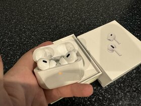 Apple AirPods Pro 2 - 6