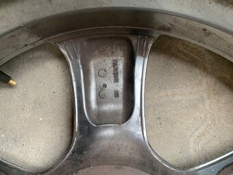 Alu kola 5x114,3 R18 ET38 DEZENT F - 6