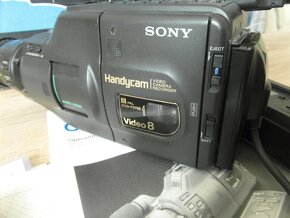 Sony Handycam Video Camera Recorder CCD-F375E Video 8 - 6