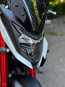 Honda CB 750 Hornet - 6