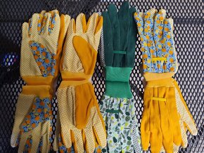 Kolíčky na prádlo 20 ks 50  kč nové,dřevěné kolíčky 100 ks - 6