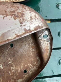 Kastlík Jawa pérák FJ - 6