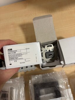 Elektromateriál - rámečky, odpojovače, USB moduly - 6