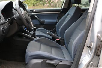 Volkswagen Golf 1.6 FSI Sportline - 6