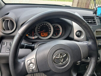 Toyota RAV 4 - 6
