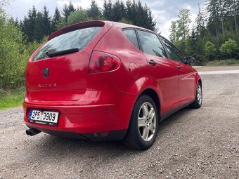 Seat Altea 1,6i 75kW - 6
